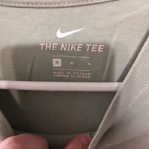 Men's medium Nike shirt